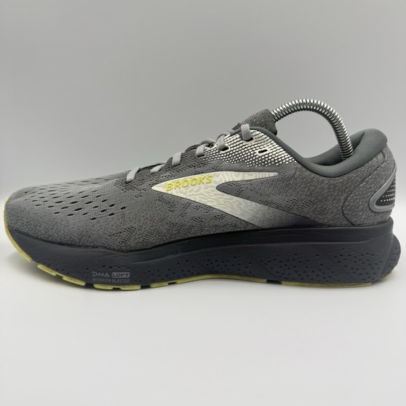 Brooks Ghost 16 Men\'s Size 10.5 Gray Black Running Shoes Sneakers 1104181D040